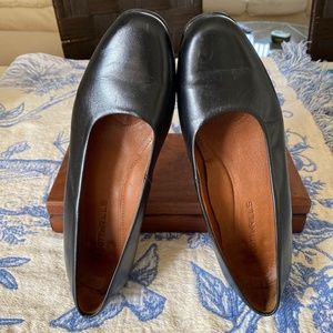 Footthrills Midtown Black Pump I 6.5 W